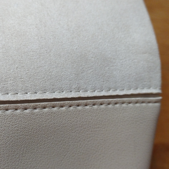 Donna Karan Cashmere Mist Tote - Picture 4 of 11